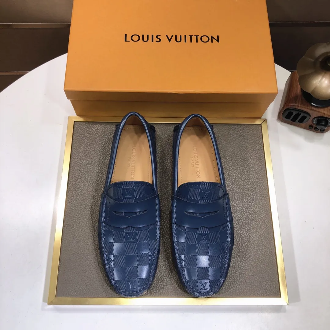 Men's men's shoes 💰420💰 [LV Doudou shoes] (water-dyed cowhide lining) new model is on the market, available on the official website. The new Doudou shoes are processed into single-color materials, and the uppers are made of imported cowhide material. The body of the shoe is fully hemmed with mark thread, and is lined with imported original cowhide leather. The elegant shoe shape is super suitable for all-matching, and the size is 38-44.